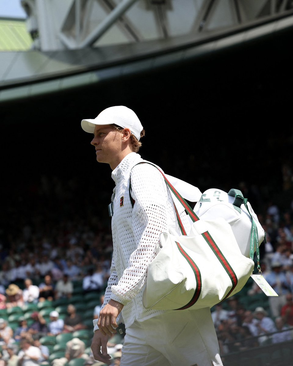 janniksin's tweet photo. R4 next 🌱 Thank you all for the support today 💚💜 @Wimbledon https://t.co/EcX8v0Tib8
