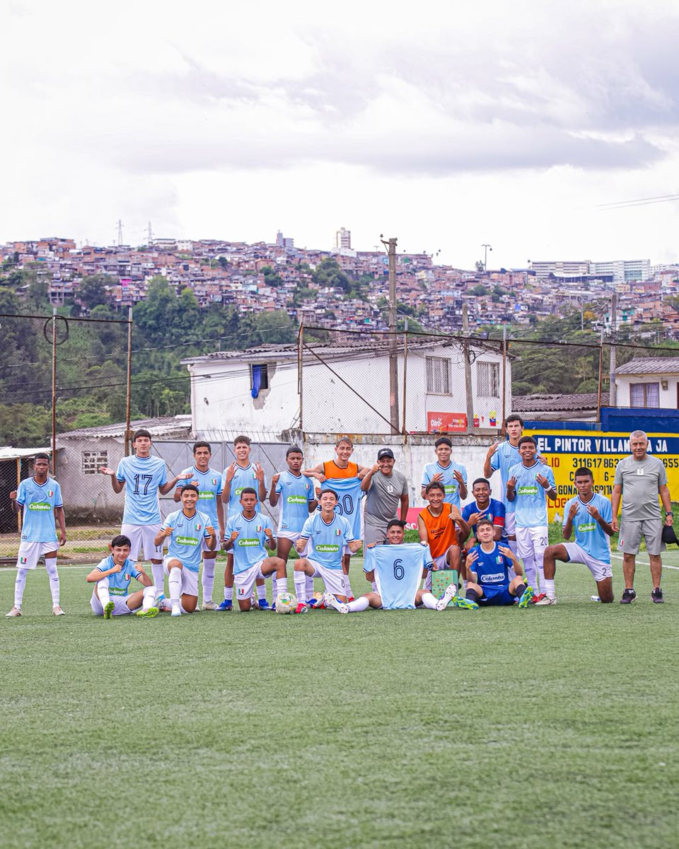 oncecaldas's tweet photo. Partidazo de Sub-17 🔥
🎯 Marcador final: ONC 10 - 1 AFC

#OnceCaldasSub17 https://t.co/1OAAIB5Xmu