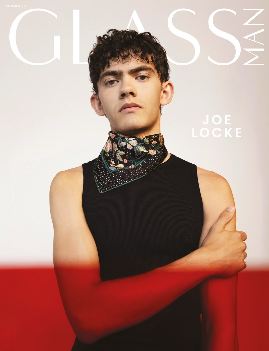 billylocke03's tweet photo. joe locke’s glass man issue available to order (and apparently low on stock already)

https://t.co/i6aCQLKNM4 https://t.co/nUnUnh7w2A