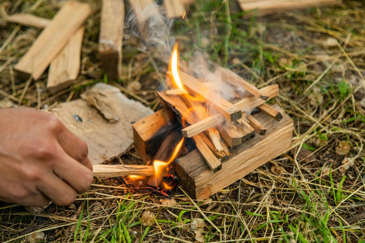 Limitlssadvntrs's tweet photo. Survival gear isn’t about fear—it’s about confidence. From emergency kits to reliable lighting, being prepared allows you to explore further with peace of mind. 🔦
https://t.co/FabCSSRIE8 #OutdoorPreparedness https://t.co/tTMXRqKKAj