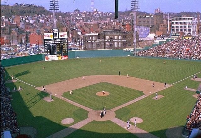 Coach_bleach's tweet photo. @Super70sSports Crosley Field https://t.co/un5JUDBsqD