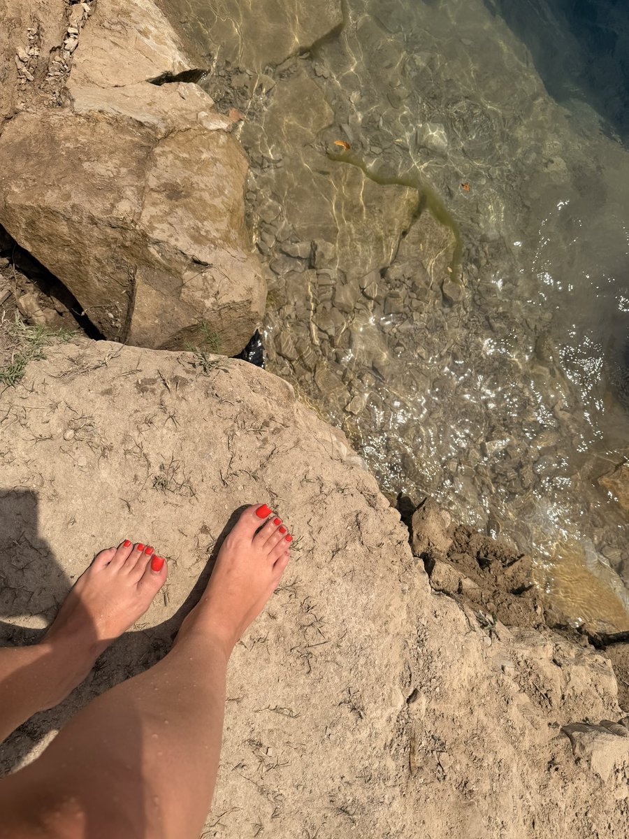 SpoiledElara's tweet photo. ☀️☀️☀️😋😋😋 https://t.co/3ofyRg2YAk
