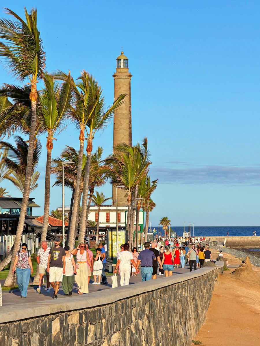 mycanaryislands's tweet photo. ¡Feliz fin de semana!
#weekendvibes #beach #playa #meloneras #faro #laspalmas #grancanaria #canarias #spain #fblifestyle https://t.co/vmupvfVeHa