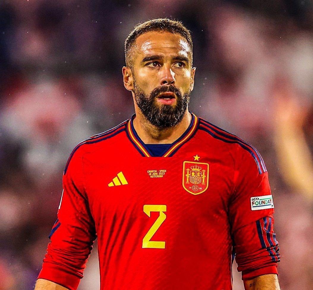 G2H29341650's tweet photo. 🚨🎙Carvajal: “I have no doubt that Messi is the best player of Argentina, but Cristiano is the best in the world.”🥶 https://t.co/rKGJeYbwi6
