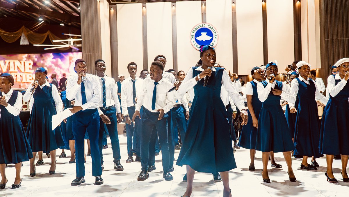 dovetv's tweet photo. The National Teen choir led us in an intense and powerful session of praise, filling the atmosphere with heartfelt worship. 

#DoveTV
#DoveTelevision
#HolyGhostService
#DivinePriorities
#OHPrimeTV https://t.co/0WlB0RiZrn