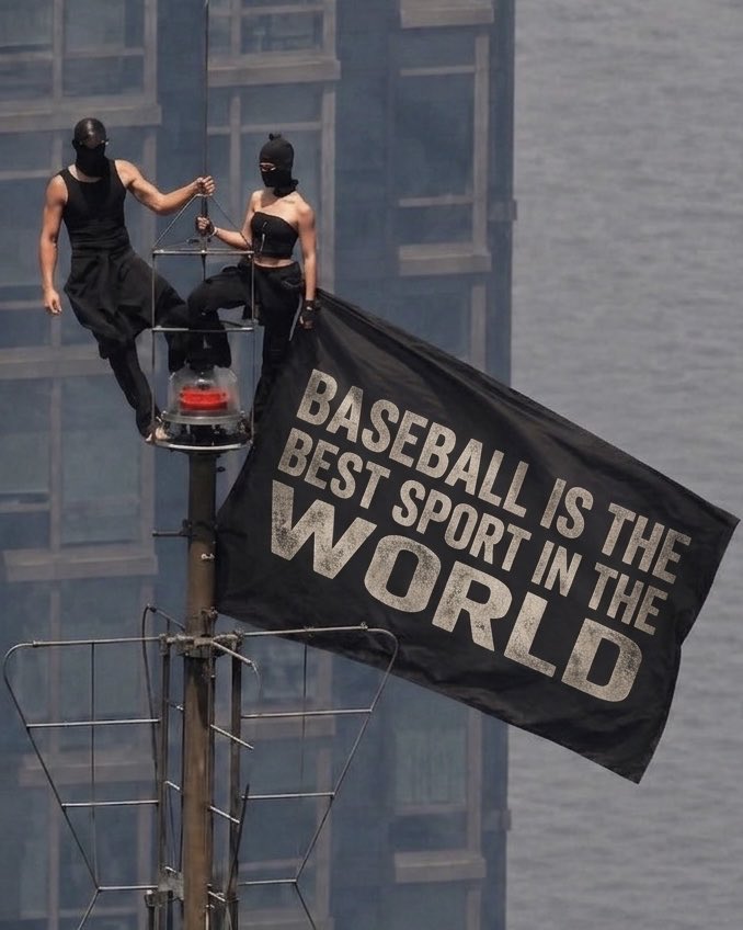 VideosBaseball's tweet photo. BREAKING: Two people have climbed to the top of the Empire State Building in New York City, holding a banner from the skyscraper's antenna reading, “Baseball is the best sport in the world" https://t.co/M3gR3DbmOx