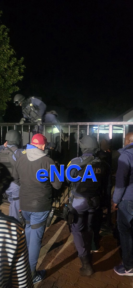 pule_jones's tweet photo. FRESH LEADS:
Police are looking for a Private Security owner now.

More on @eNCA for live update on scene. https://t.co/ODTSp20sFQ