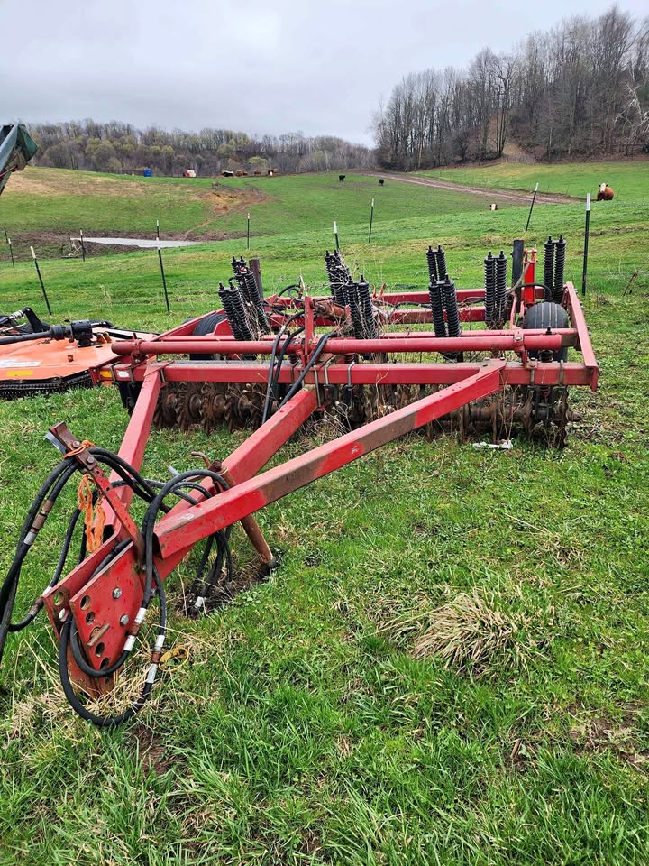 MWAGPros's tweet photo. Case 6500 Disc Chisel Plow For Sale – Menomonie, WI 54751

https://t.co/HUd8cLsrmy

Call Today 402-329-6000
Stock Number: BS2665TM389 https://t.co/RwABiRootG