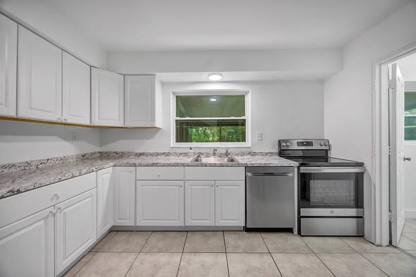 adusey's tweet photo. Open house this Sunday from 12:00 PM to 4:00 PM.  The active real estate listing at 308 S Kingsway Rd, Seffner, FL 33584 is listed by Keller Williams Suburban Tampa for $459,000. https://t.co/VZIzQs68hl