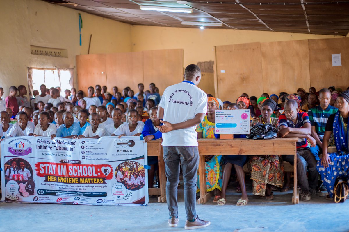 fmiubumuntu's tweet photo. Today, FMI “Ubumuntu”successfully completed the distribution of reusable sanitary pads to 450 #vulnerable schoolgirls from 9 schools in Nyanza Sector through the "Stay in School: Her Hygiene Matters project."

The initiative has helped girls continue their #education with 1/5 https://t.co/CKMftC4zNQ