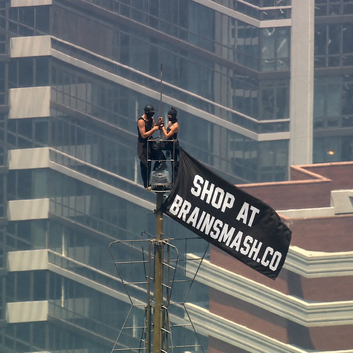 BrainsmashCo's tweet photo. The couple climbed up the empire state building for another important message! 
“Shop at https://t.co/RpJypByMhd” https://t.co/jAOYSonvEU