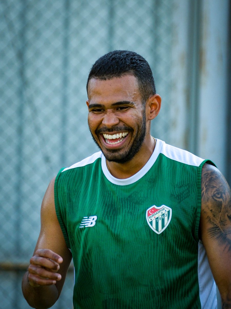 BursasporSk's tweet photo. 📸 Akşam antrenmanımızdan fotoğraflar https://t.co/irpiQWmIbt