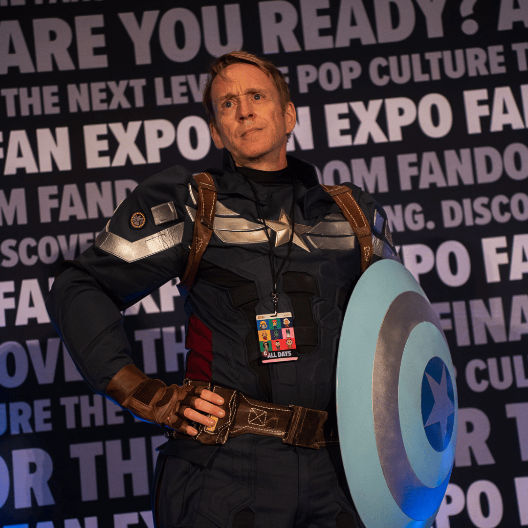 FANEXPOBoston's tweet photo. Happy birthday to the first Avenger 🇺🇸 Today we're celebrating Captain America. Whether you're marathoning the MCU, breaking out your shield replica, or just eating cake in red, white, and blue, he deserves all the love.

So how are you celebrating Cap's birthday today? https://t.co/pCwp5MDyQu