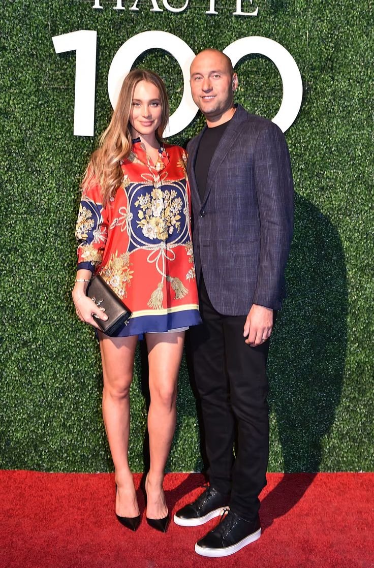 Ghost91ne's tweet photo. Derek Jeter caught his wife Hannah in bed with his best friend Jorge Posada.  Devastated, he is now planning a divorce and DNA tests on their children to confirm paternity 😳😳💔💔 https://t.co/EQDAlfuAkf