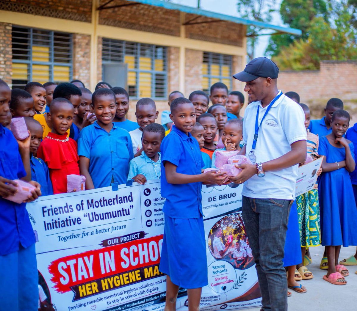 fmiubumuntu's tweet photo. Hygiene and sexual and reproductive health education to create lasting change for every girl.

👏We extend our sincere gratitude to De Brug  for believing in our vision and making this life-changing initiative possible.❤️ 4/5 https://t.co/cCEpluIX4Q