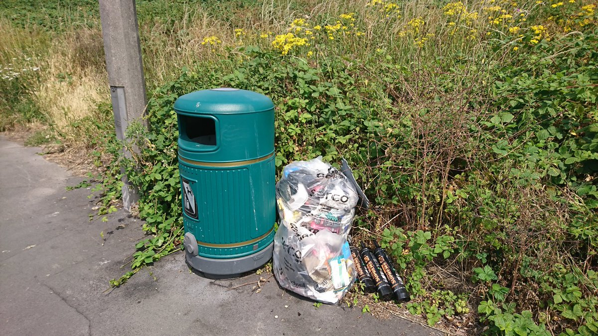 Litterwatch1's tweet photo. Huge shoutout to Heather for being a local legend! She spent an hour yesterday tidying up her adopted street in West Bromwich, clearing Beaconview Road and under the Navigation Bridge. Two full bags ready for collection!
#WestBromwich #CommunityHero #LoveWhereYouLive https://t.co/l3fVLv1qoe