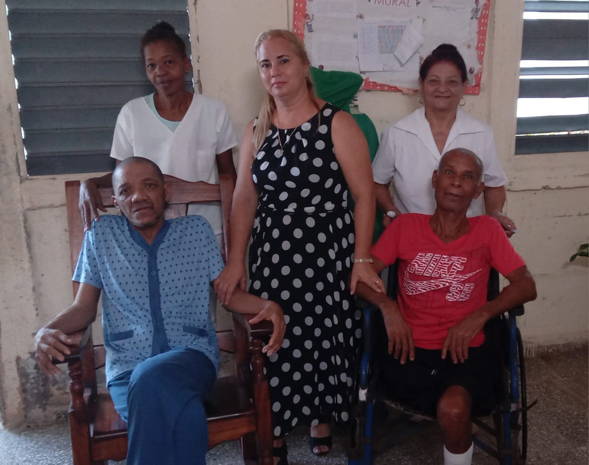 DgsMoa's tweet photo. #SaludMoa📣
Se realiza despedida en el hospital Guillermo Luis Fernández Hernández -Baquero a pacientes con larga estadía: Arnaldo y Gerardo, los cuales inician su estancia permanente en el hogar de ancianos de cueto, acompañados por la lic. Yamilka Tamayo trabajadora social DGS https://t.co/unBiJckBGW