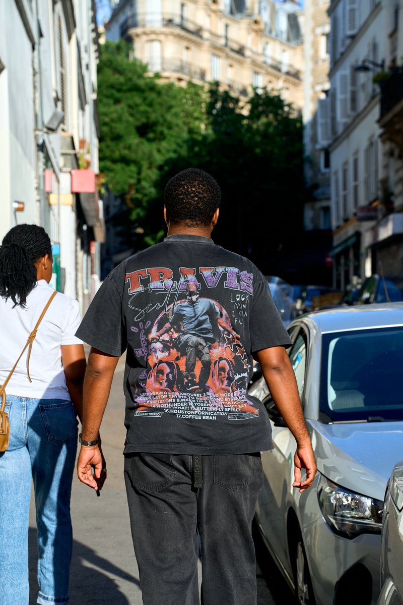 KOJO_Cue's tweet photo. My little sister is a grown woman now … and somehow I’m still 25 years old … truly wonderful. We used to walk from Breman Park, cross the Bouho road to Breman West to go to school at Revival International … Now she tests my knees by making me climb Montmartre for no reason … all whilst rattling impeccable French. 

To say I am a proud big brother will be an understatement. I could write a whole album just based off this feeling. 

📸 @shotpicturesgh