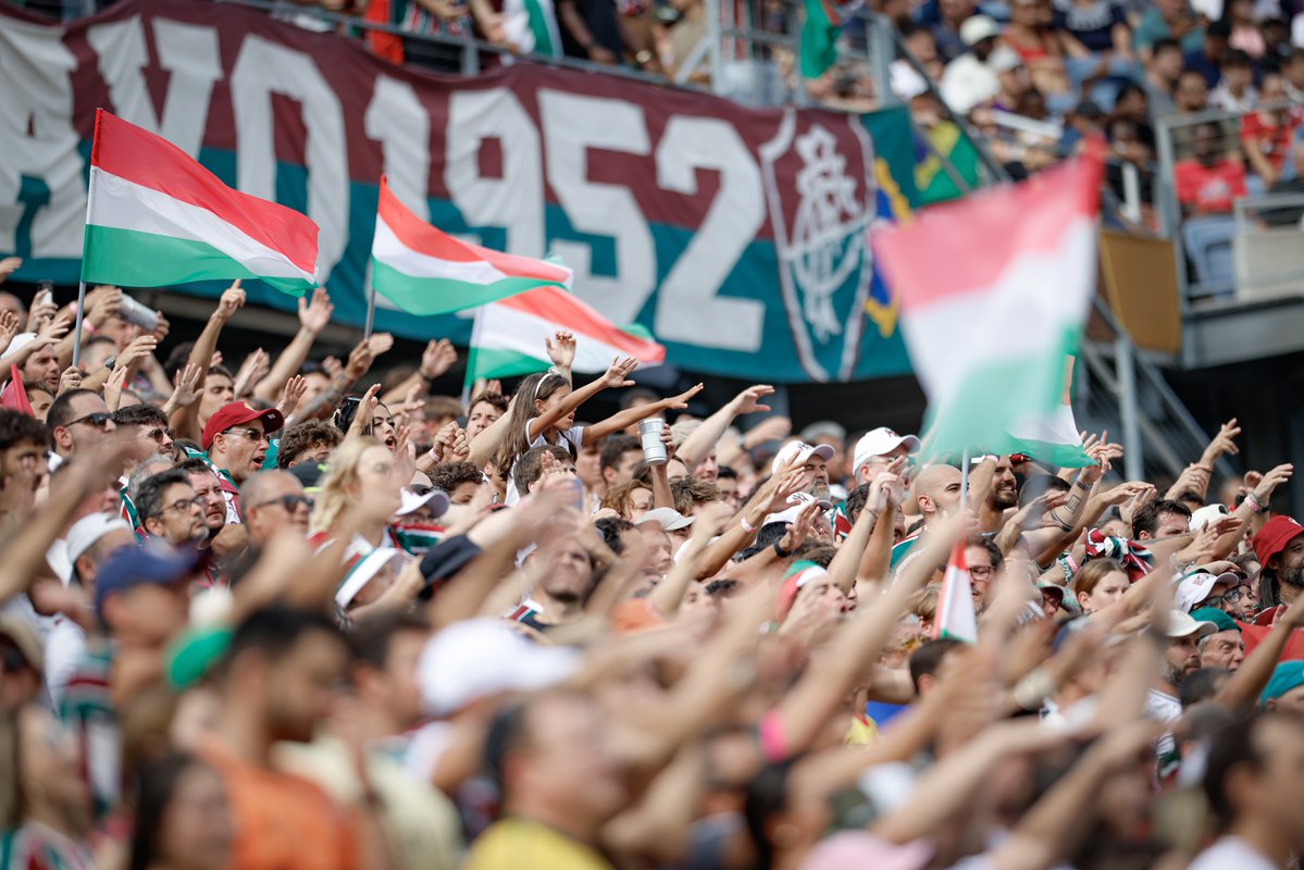 FluminenseFC's tweet photo. 𝟎𝟒.𝟎𝟕.𝟐𝟎𝟐𝟓.

O dia que Orlando ficou TRICOLOR! ❤️💚 https://t.co/bEqbOZOre0
