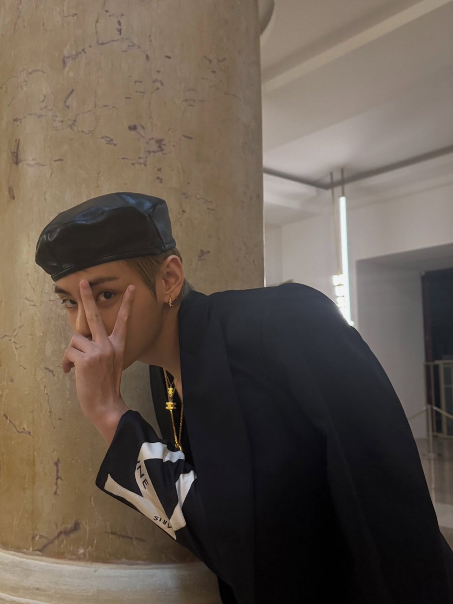 Et320766's tweet photo. you are perfect,flawless,and absolutely charming🫦🫦🫦🫦🔥🔥🔥🔥❤️‍🔥❤️‍🔥❤️‍🔥❤️‍🔥❤️‍🔥
#TAEHYUNG 
#KimTaehyung https://t.co/EtOXWRpdMb
