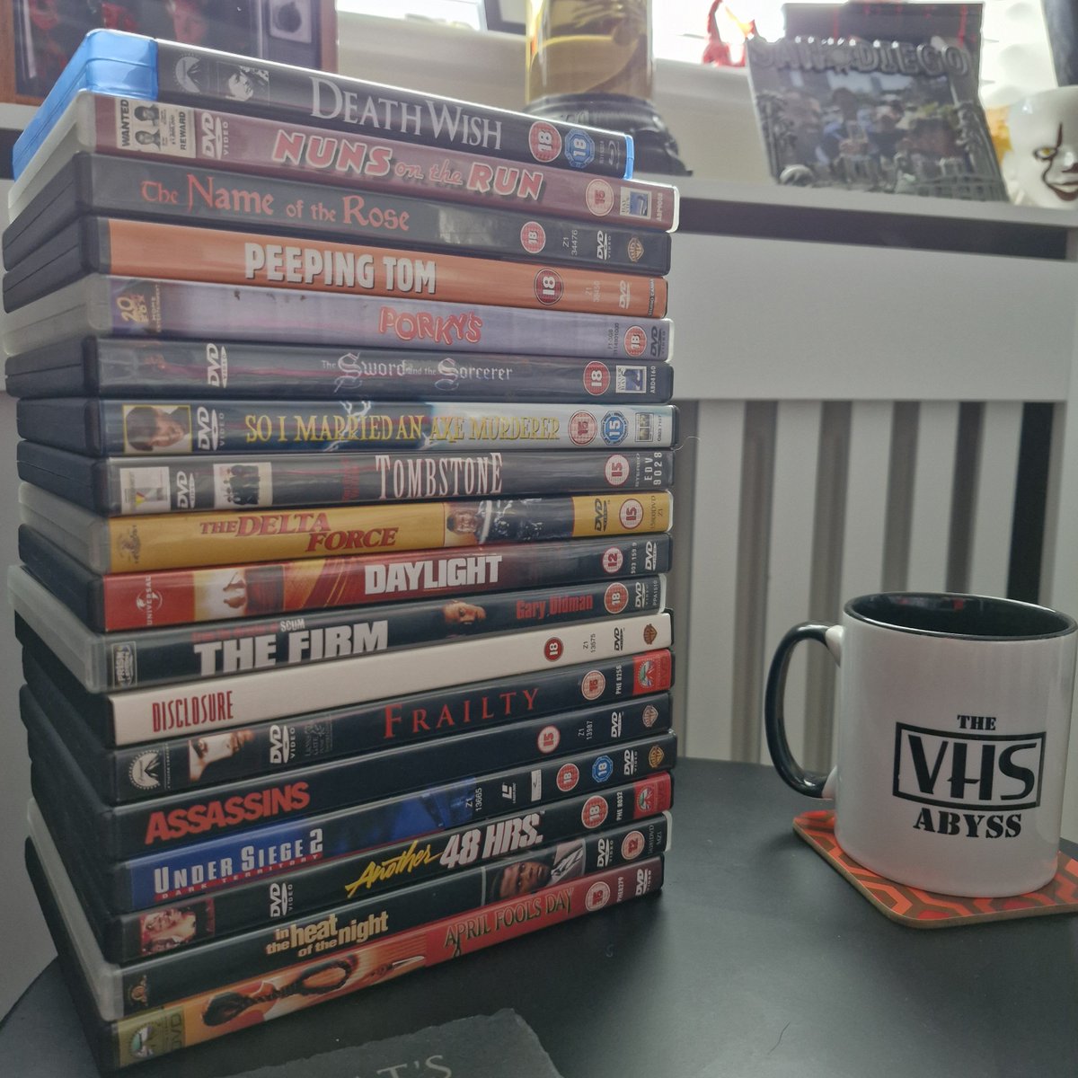 VhsAbyss's tweet photo. Had a fun time at @Cex today,  never had a stash like this, found some beauties.

What should i put on first 🤔

#physicalmedia #physicalmediaforever #dvd #vhs https://t.co/nsli8bQqYd