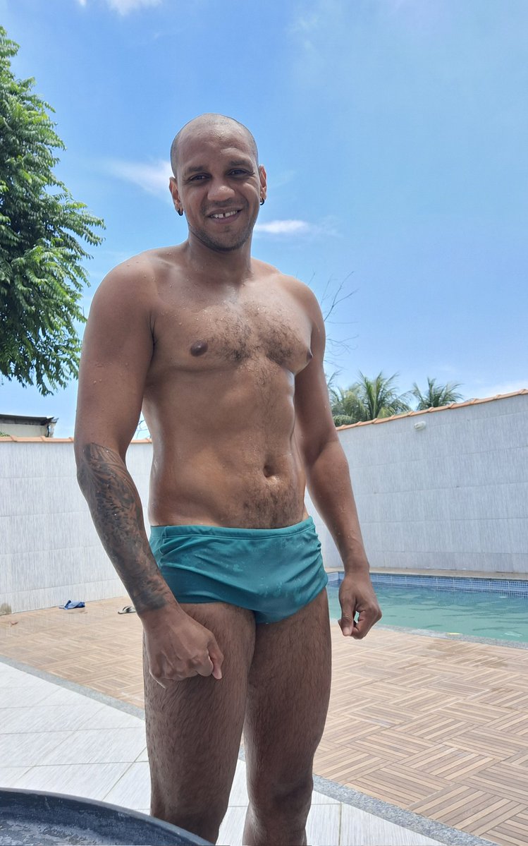 Vladrodrigues's tweet photo. Quase o Aquaman 🤎🚿 https://t.co/JZtLYkDopk