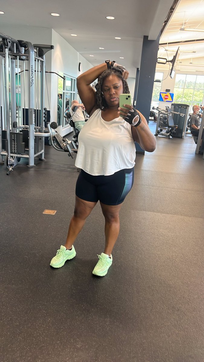 MeenShanta's tweet photo. Best way to relieve stress! #Gym https://t.co/tBFCjWRl36