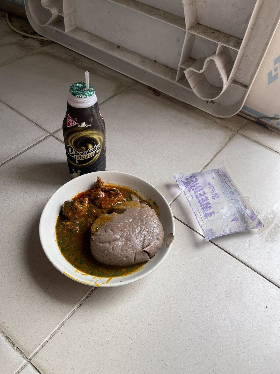 Brattyenori13's tweet photo. Dinner is igbos favorite food with viju chocolate 🙂‍↔️🥰 https://t.co/YXZyvSudcr