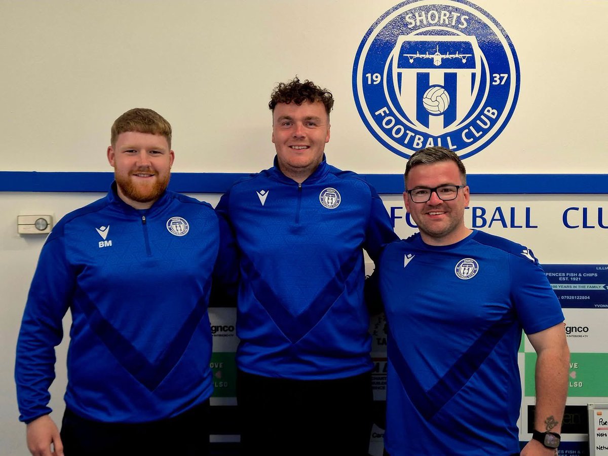 Thomodutch22's tweet photo. Delighted to be onboard and I can’t wait to see what the season holds, let’s go shorts ⚽️✈️💙🤍✈️⚽️ https://t.co/RFkXN2nKlv