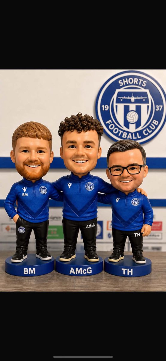 Thomodutch22's tweet photo. Delighted to be onboard and I can’t wait to see what the season holds, let’s go shorts ⚽️✈️💙🤍✈️⚽️ https://t.co/RFkXN2nKlv