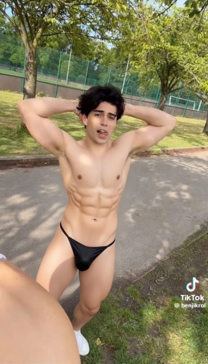 Benjixusp's tweet photo. Benji loves showing off in public #public #benjikrol #gay #exposed https://t.co/z4HonUtVmm