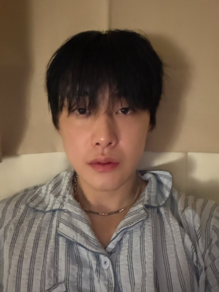 miss_youhaaaaa's tweet photo. Yongha 🫧 - 260704

😸: I cut my hair. 🫡 I worked out and took a shower

⭐️: Why do you look so old...? (Sorry)

😸: LOL I'm old. I'm glad we're old together ❤️ The reason for my haircut is that when I sweat, my hair falls down and I'm uncomfortable. I tried to cut my hair short, but I held it in LOL

#WEi #YOOYONGHA #위아이 #유용하 #ヨンハ 🙏🏻😴 주말에 이렇게 일찍 와주셔서 감사합니다! 좋은 꿈 꾸세요~