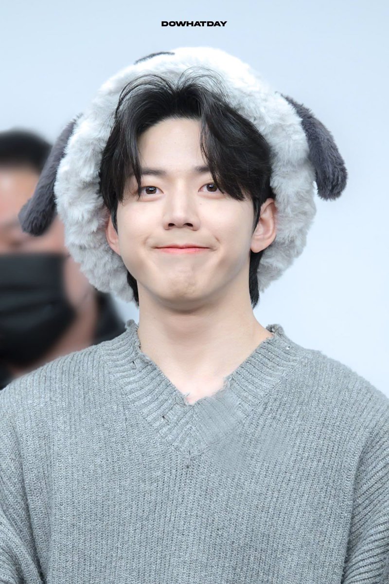 mcwhipped's tweet photo. Bonus Dowoon for you https://t.co/btHWcLyOap