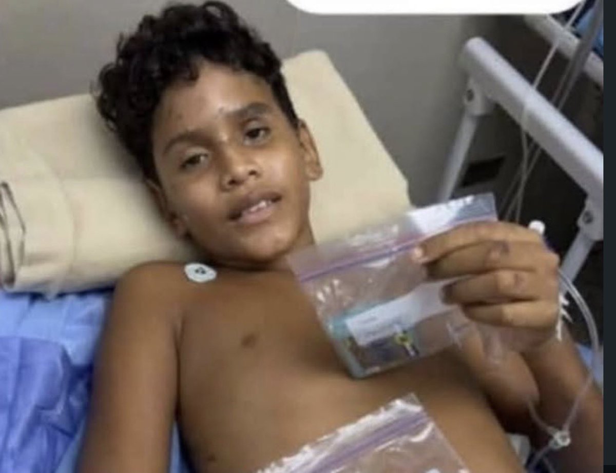 arielipillo's tweet photo. 🚨 Grandismo GESTO DE CRISTIANO RONALDO

CR7 le manda un saludo 👋 e invitación a un partido al niño Andrés Mieles, que fue rescatado del terremoto en Venezuela 🇻🇪 del pasado miércoles 24 de junio, donde perdió a toda su familia y le amputaron la pierna.

Elegí bien a mi ídolo 🐐 https://t.co/z2peMtk4yU