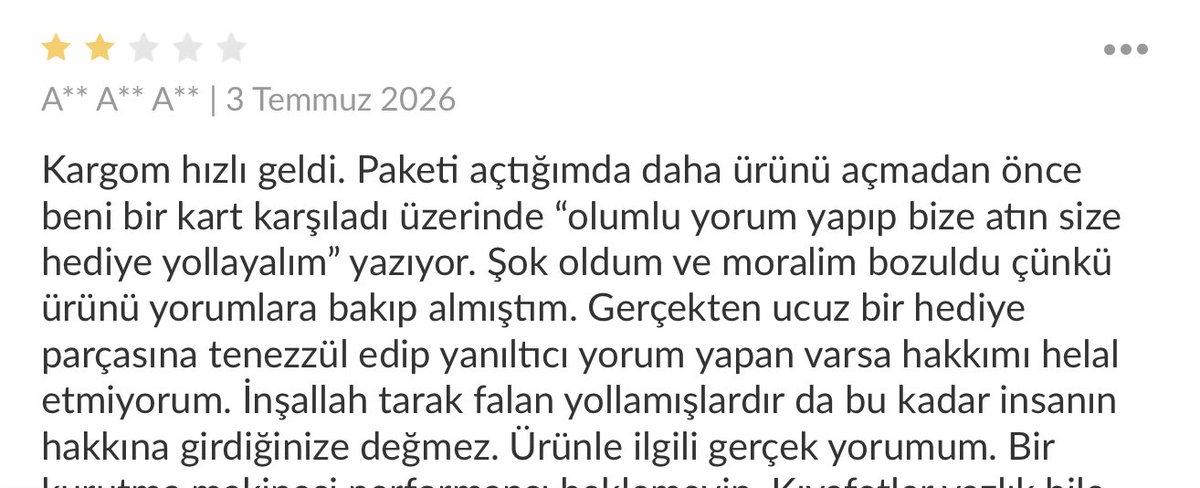 oldKitana's tweet photo. Bu ülkede nefes alamıyorum artık. Tepedekimden en diptekine her yer dolandırıcı, sahtekar, aşağılık insanlarla dolu. Trendyoldan ev için bir ürün aldım. Ürün kargosu geldi paketi bi açtım üstünde bir kart “ürünümüze olumlu yorum yapıp bu numaraya fotoğrafını atın size hediye gönderelim” diye. Adamlar alenen hiç utanmadan rüşvetle yanıltıcı bilgi dileniyor. Alın size olumlu yorum