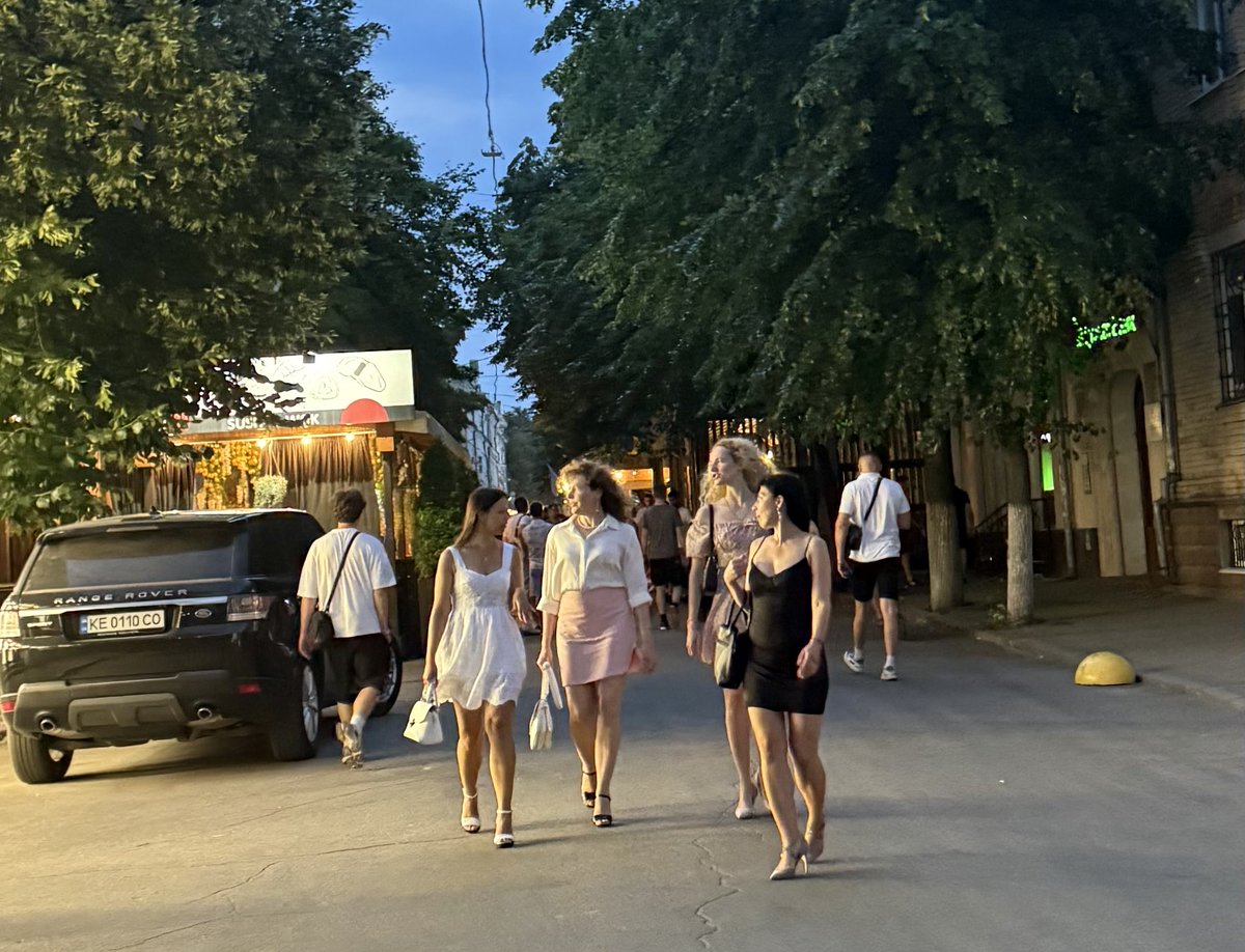 3Bergen's tweet photo. Zomeravonden in #Kropyvnytsky. https://t.co/hsiSrzfsQk