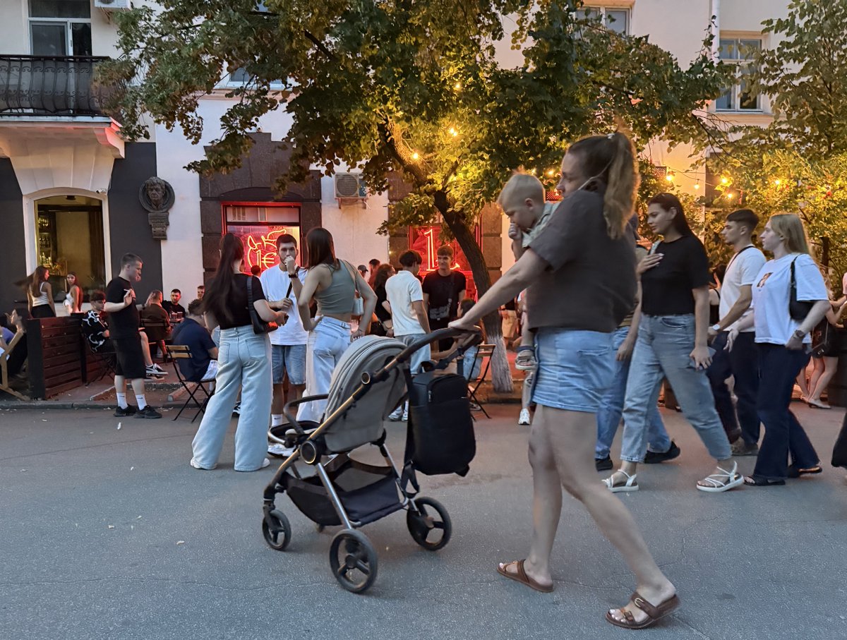 3Bergen's tweet photo. Zomeravonden in #Kropyvnytsky. https://t.co/hsiSrzfsQk
