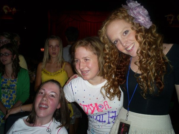 fearlesslyable's tweet photo. “You sit in class next to a red-head named Abigail and soon enough your best friends” https://t.co/K37MkdFMNy