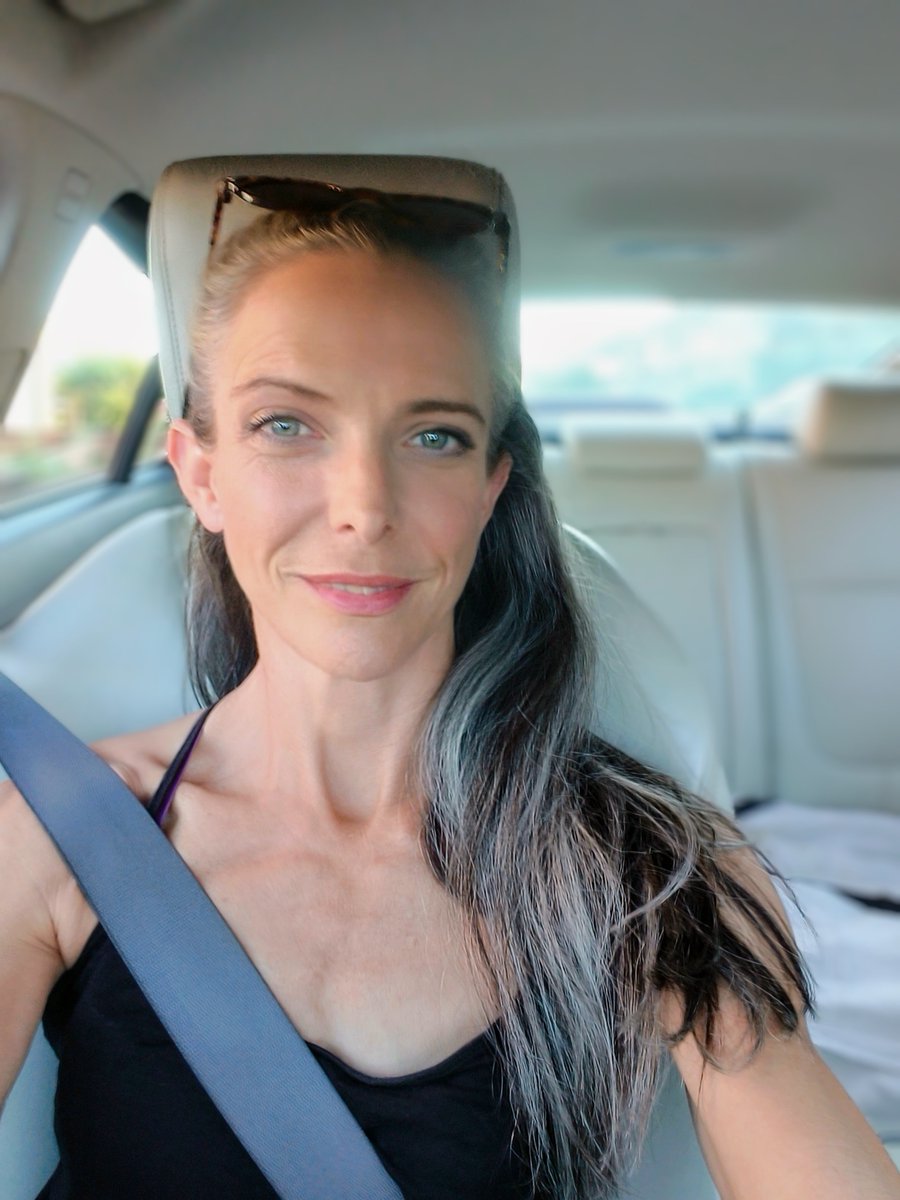 LadyGrace27's tweet photo. Summer nights, open roads, and nowhere we need to be...☀️🚗
#FridayVibes #openroads
#roadtrip #summernights https://t.co/P96qtkiV0h
