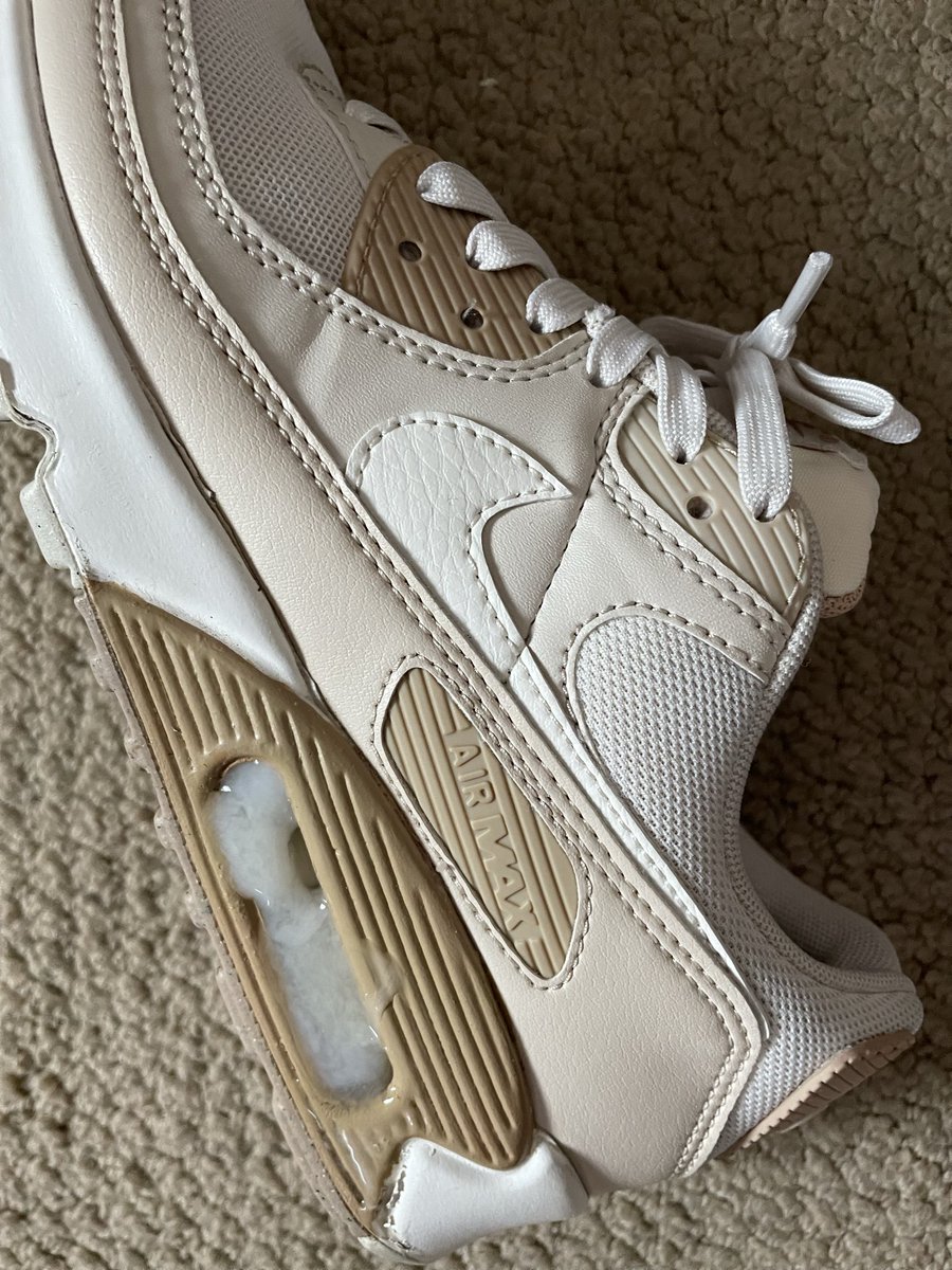 loadedsneaks's tweet photo. Pooled up in a favorite pair of AM90s. #sneakerfetish #sneakerfuck #sneakersex #airmax90 #sneakercum https://t.co/8la1PZ7EDt