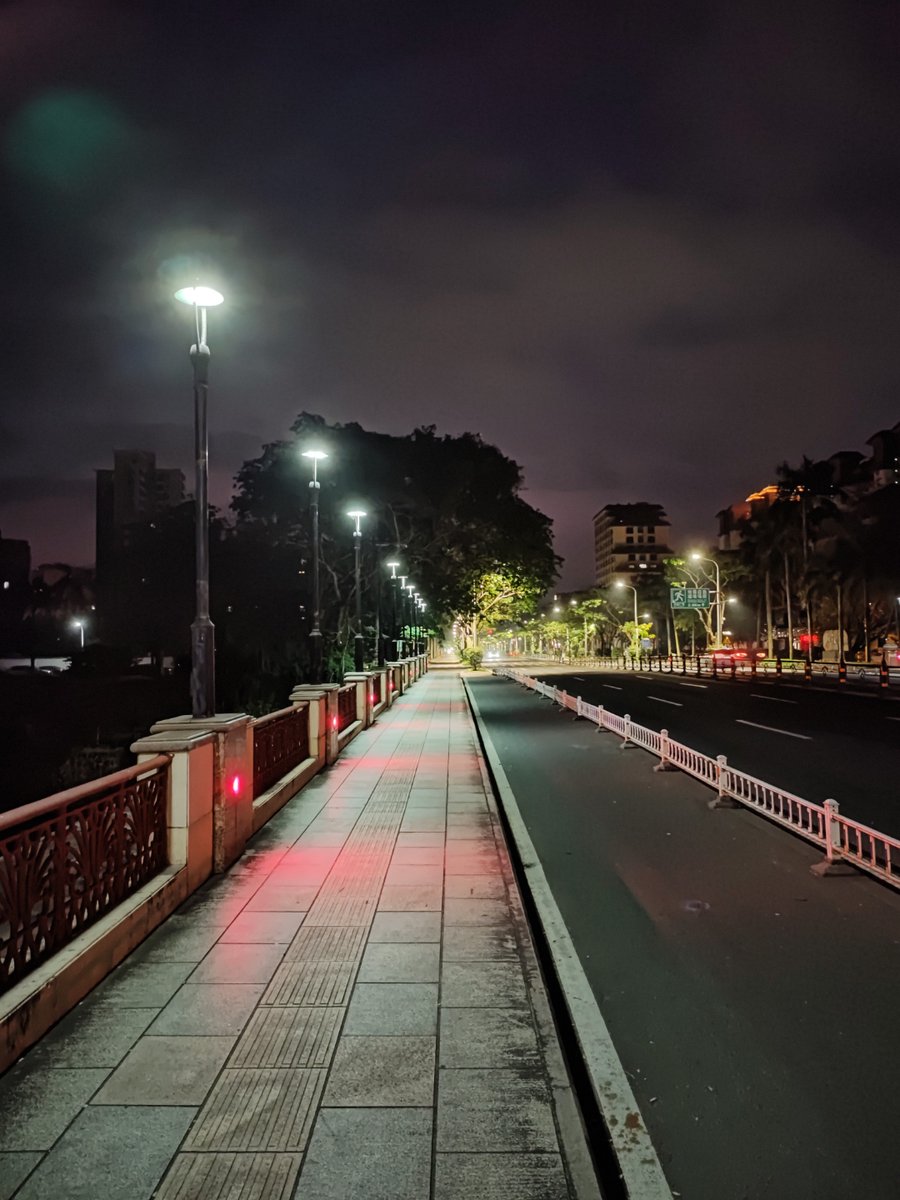 EricaPerWVL63N's tweet photo. Just finished a 5am run under starry sky—my lungs burn, legs ache, but I swear my soul’s dancing. Pure small victory high tonight. https://t.co/UI6RKno8qs
