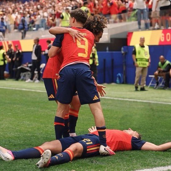 Gray_Bergvall's tweet photo. Gavi

#soccer #football #fypシ゚viral https://t.co/4NOLAuswaE