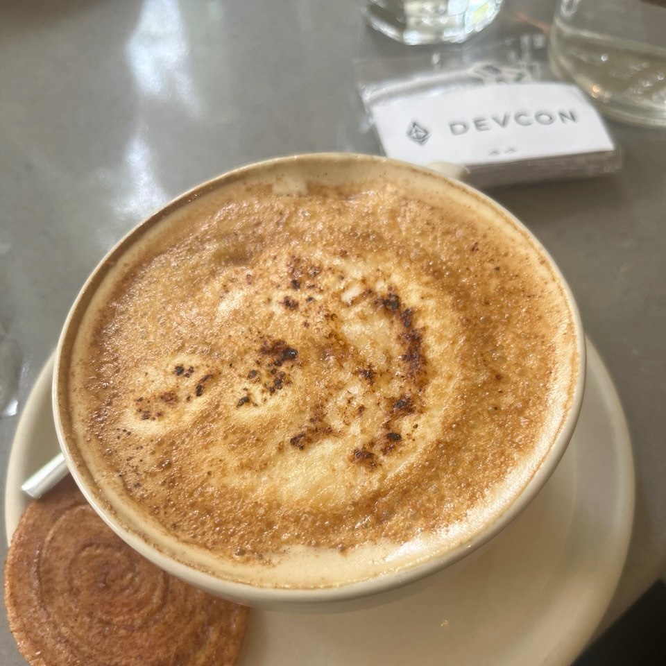 candufaz's tweet photo. Every time I'm in Mumbai I end up finding a new café I love
here's the running list so far 🧵
*more recommendations are always welcome! https://t.co/J1wBJ9hmCW
