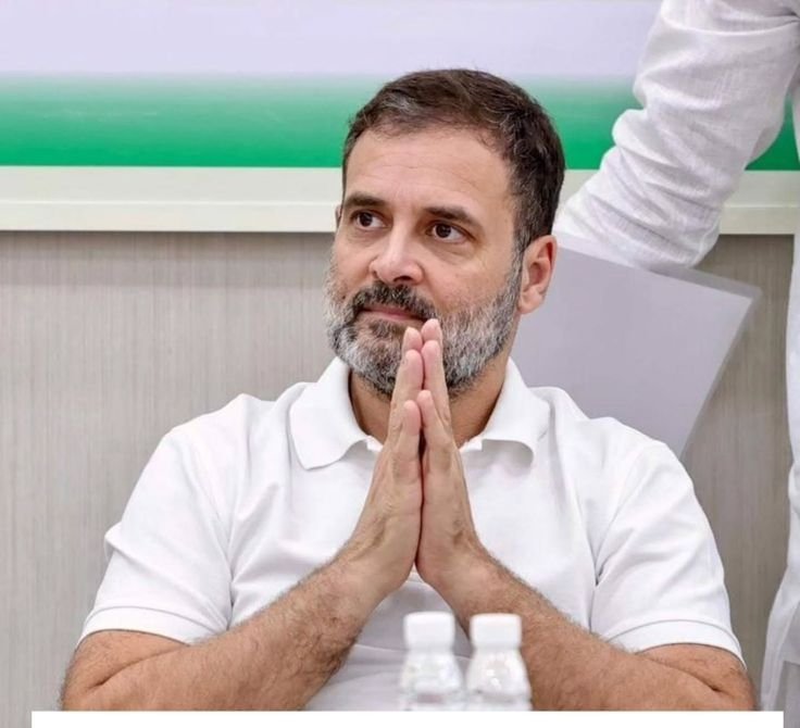 Shad_Roaman's tweet photo. कांग्रेस शासित तेलंगाना मे मुसलमान शिक्षक को भाजपा नेता द्वारा उर्दू पढ़ाने पे पिटा गया फिर उर्दू के विरोध मे सड़क पर विशाल प्रदर्शन किया गया 

अब कालेज मे मुसलमान बच्चो को रोहंगिया बता उनके एडमिशन का विरोध हो रहा क्या फायदा कांग्रेस को सत्ता मे लाने का जो दहशतगर्दो को रोक न सके। https://t.co/gc333FQa4N