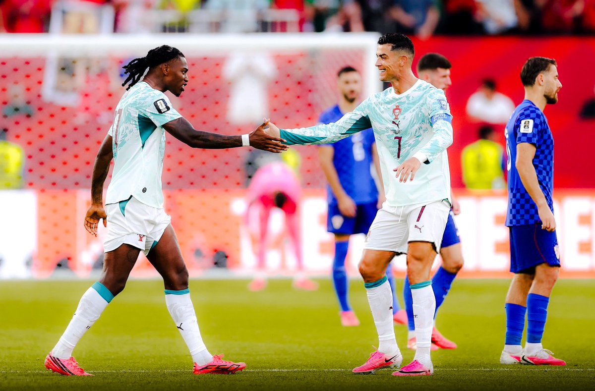 RafaeLeao7's tweet photo. TUDO OU NADA !! @selecaoportugal 🇵🇹 https://t.co/D8ZZCN28SE