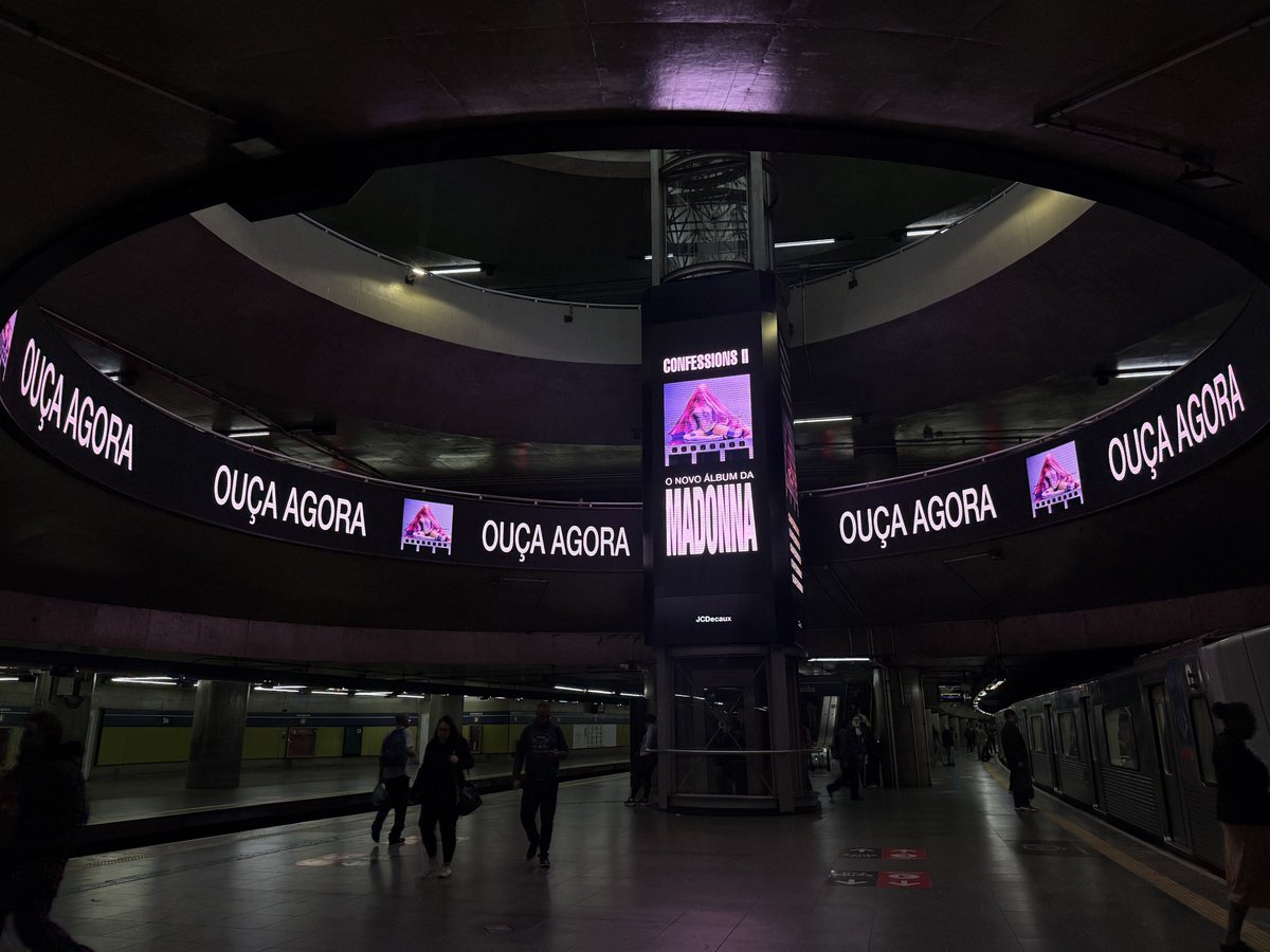 imperioMadonna_'s tweet photo. CONFESSIONS NO BRASIL? 

Estamos emocionados por aqui! O metrô da Sé, em São Paulo, está divulgando a nova era de CONFESSIONS 2 e, claro, já estamos surtando de felicidade

Será que é um sinal de que vem coisa grande por aí?
#confessions #confessionsbrasil #madonna https://t.co/7c67ONcgta