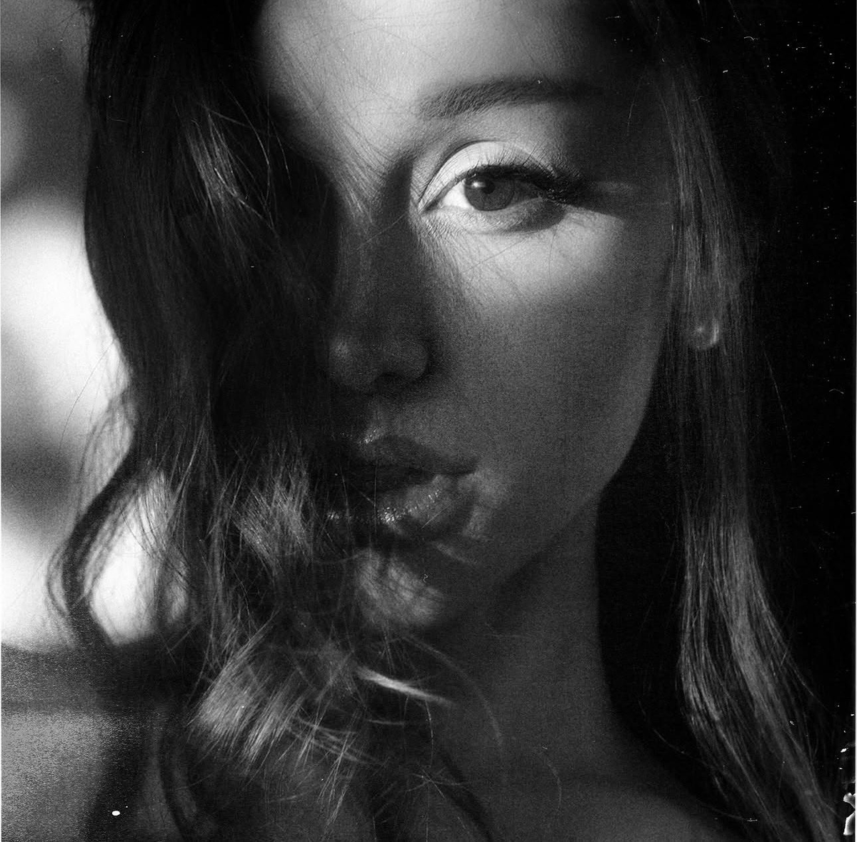 ArianaWorldHQ's tweet photo. 'hate that I made you love me' becomes Ariana Grande's longest charting #1 hit on Spotify Global since '7 rings' https://t.co/ugPCHcXt8a
