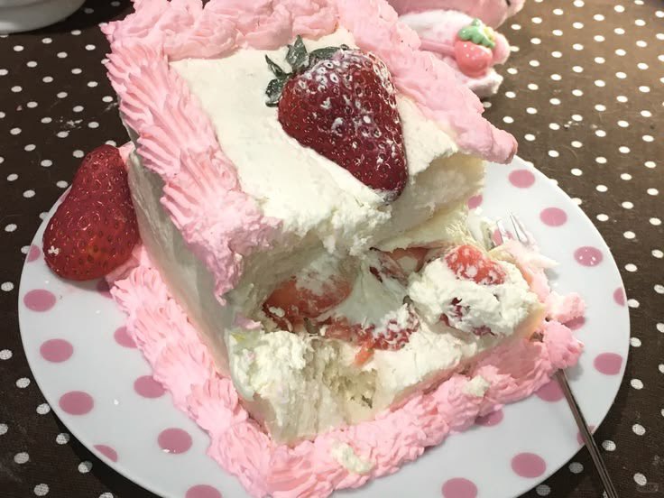 cupcakebambii's tweet photo. If you’re a zombie, Im giving you a heads up that this is what my insides taste like https://t.co/t2ktGGnglM
