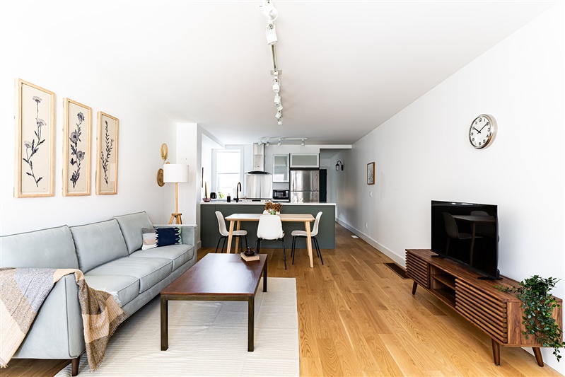 OneGroupToronto's tweet photo. Beautiful, fully-renovated, &amp; spacious 2-bedroom in dynamic Junction Triangle neighbourhood.

278 Campbell Ave Main, Toronto

Offered at $3,500/mo

2 bedrooms
2 bathrooms
1100 sqft 

DM us for a private viewing or for more information. https://t.co/GEJ90Is6ia