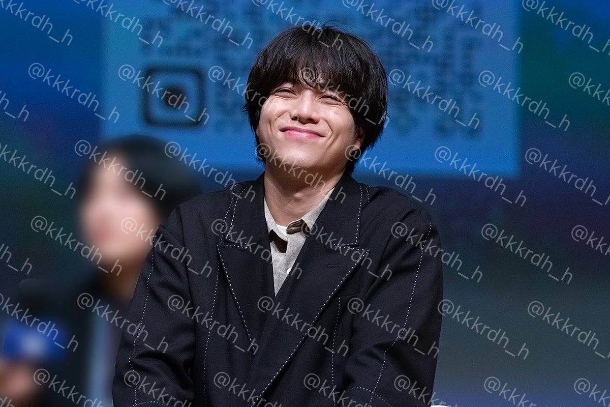 kkkrdh_h's tweet photo. 「10年、20年後にはテクノロジーとしては古く感じられるかもしれないけど、今を記録して残したい」

監督のこの言葉が印象に残ってる。

#近藤亮太 監督 #콘도료타 감독
#重岡大毅 #시게오카다이키
#Bifan #5秒で完全犯罪を生成する方法　#5초만에완전범죄를성공하는방법 https://t.co/qxdJIQJWY1